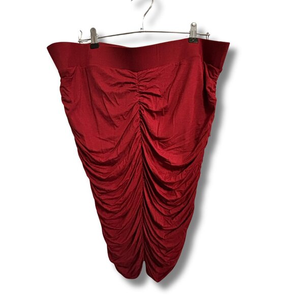 EUC Torrid Red HOT Midi Super Soft Shirred Pencil Skirt Size 2 - Picture 5 of 6